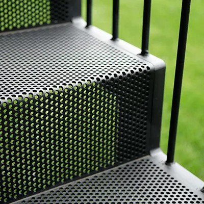 coarse wire mesh